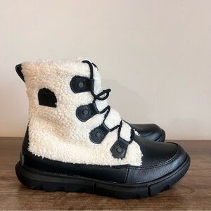 SOREL Explorer II Joan Cozy Women's Boot Size 9.5 SKU#243521